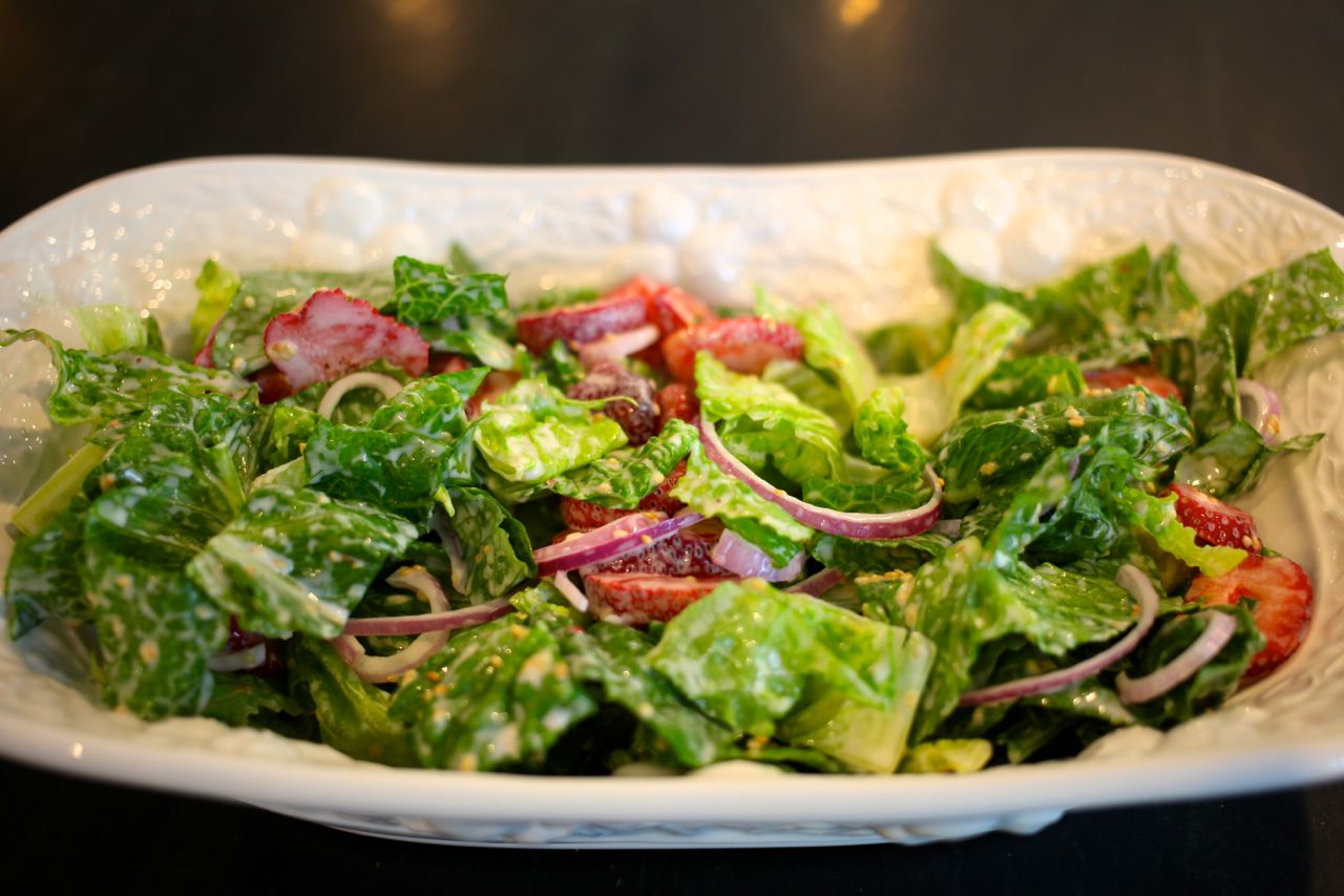 strawberry romaine salad